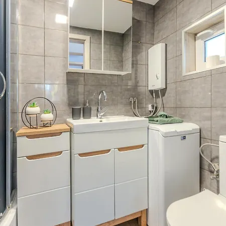 Drewniany Caloroczny Holiday home Dziwnow